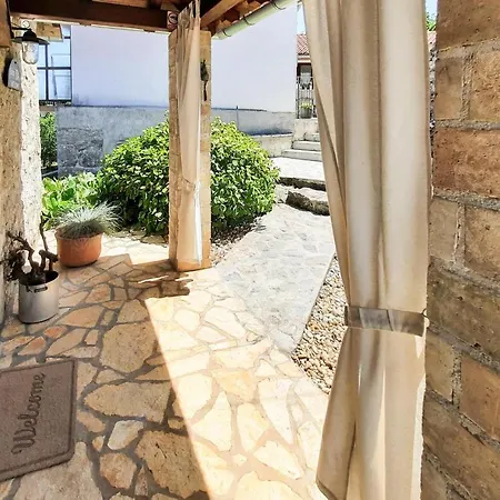 2 Bedroom Cozy In Ferienhaus *