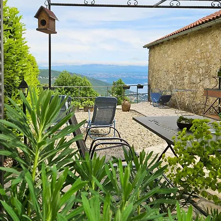 2 Bedroom Cozy In Vakantiehuis *