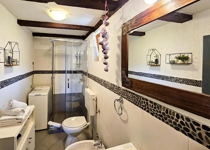 Prázdninový dům 2 Bedroom Cozy In Lovran